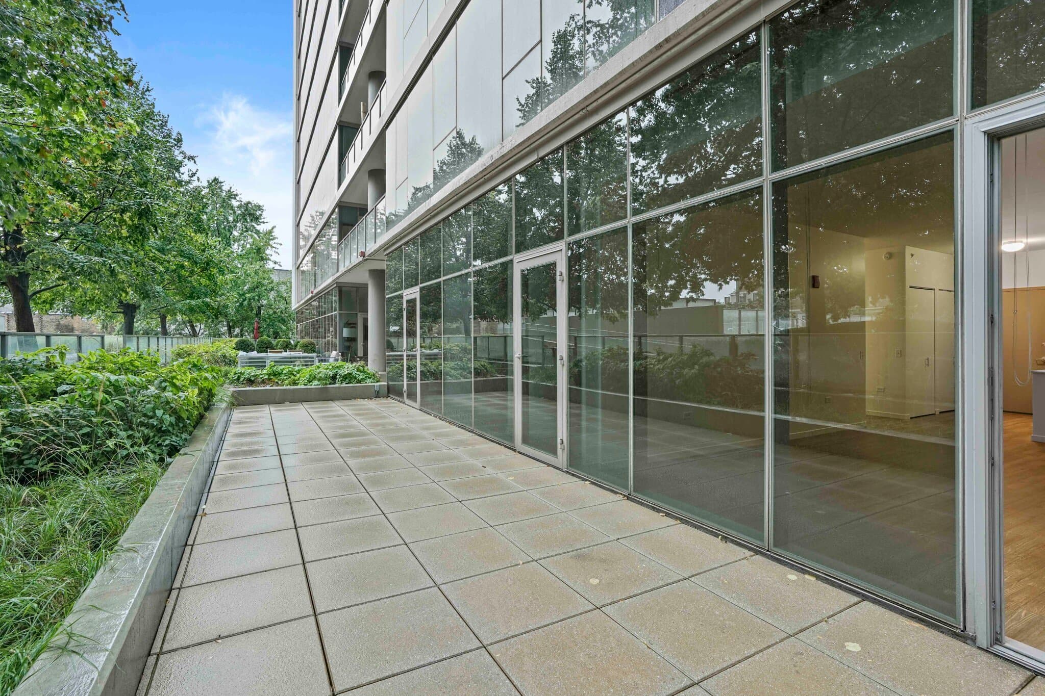 Chicago Condo: 832 West Grace Street
