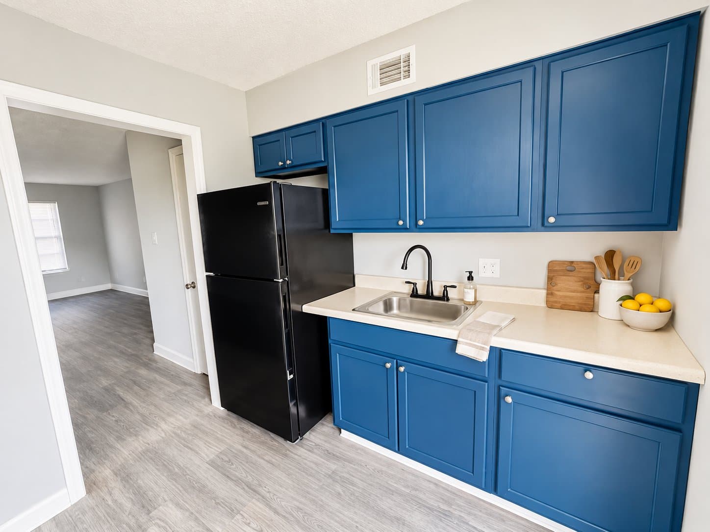 West Memphis Apartment: 501 S. Avalon St