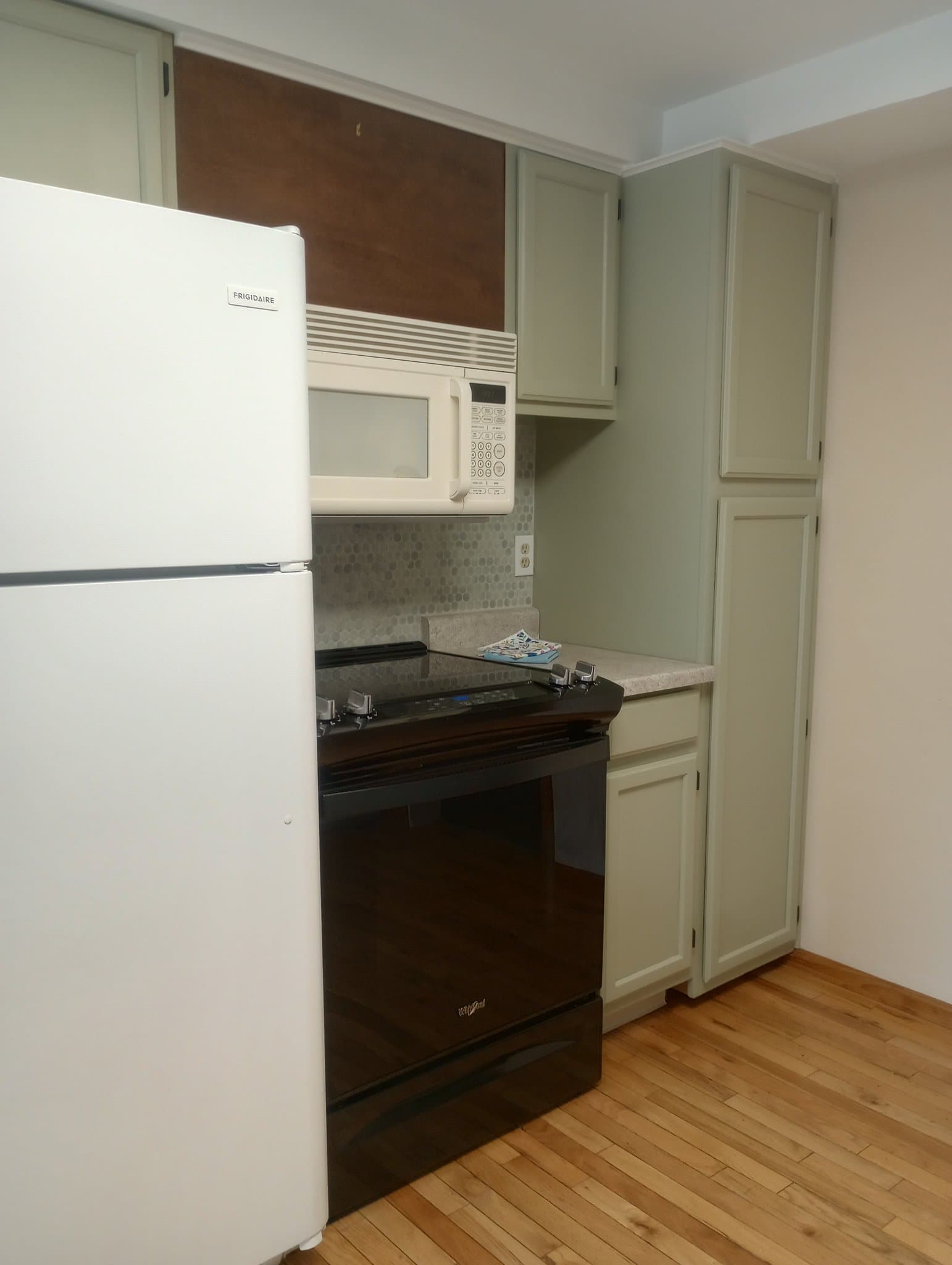 Evergreen Apartment: 28057 Knowles Rd