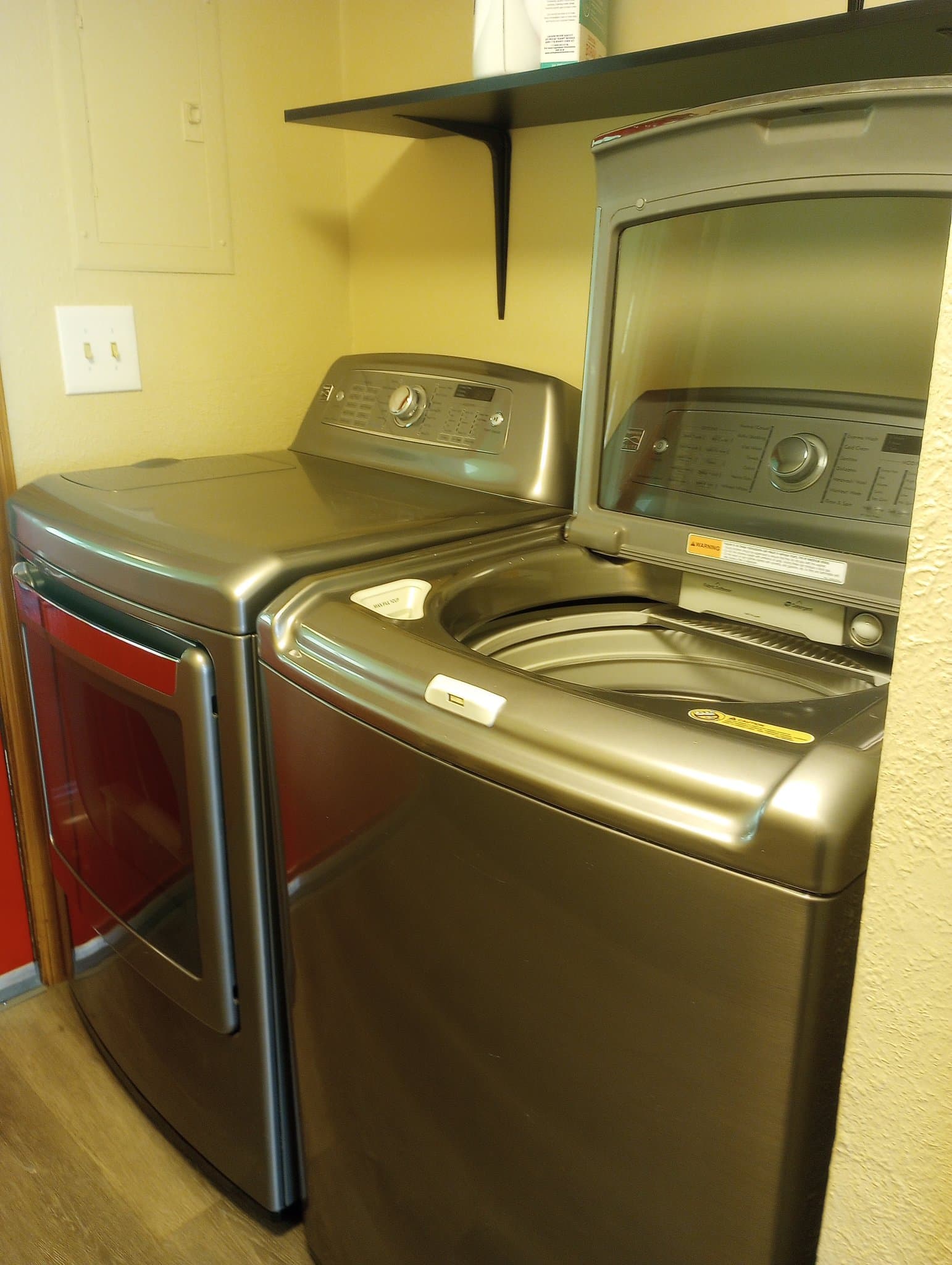 Evergreen Apartment: 28057 Knowles Rd
