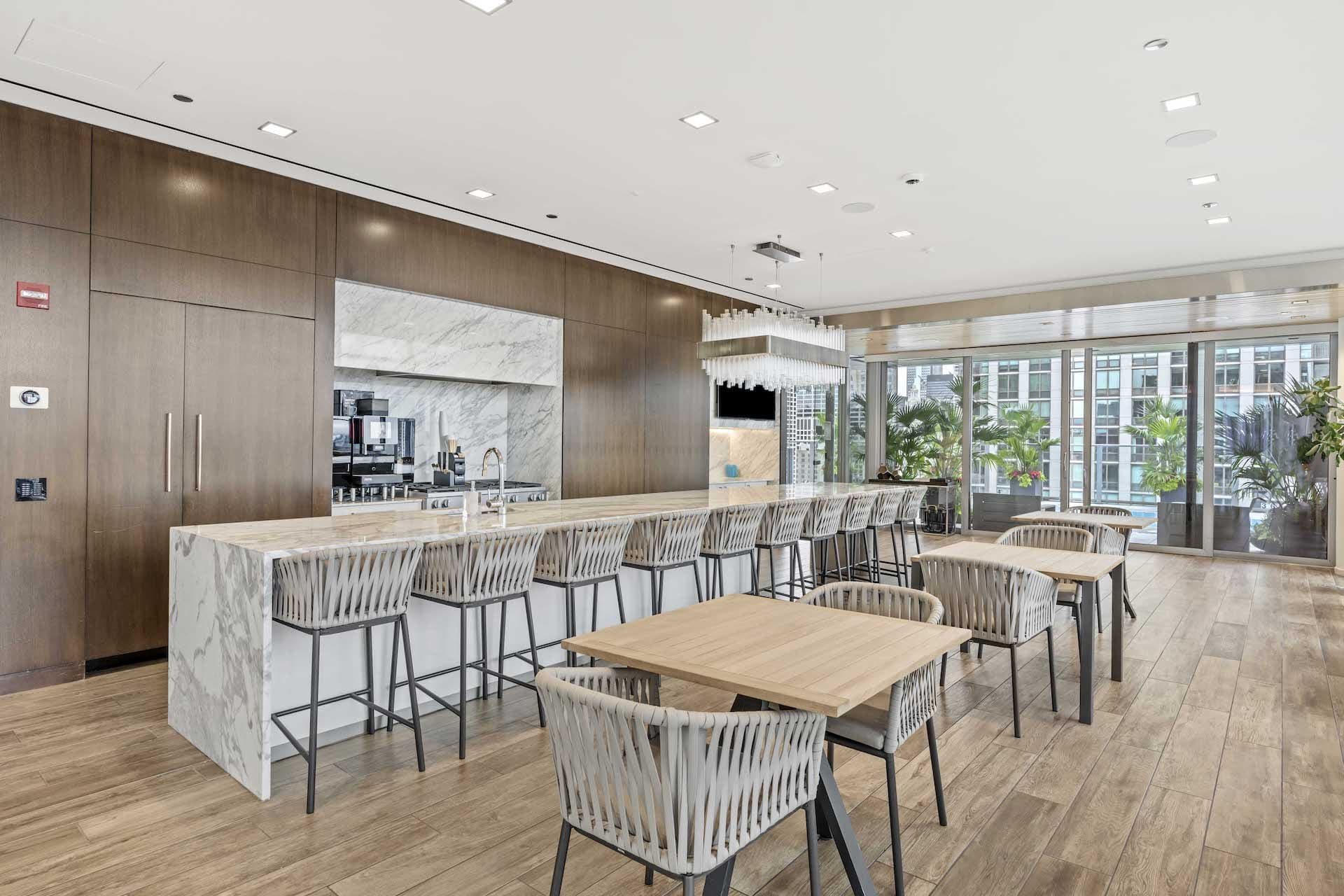 Chicago Condo: 59 East Huron Street