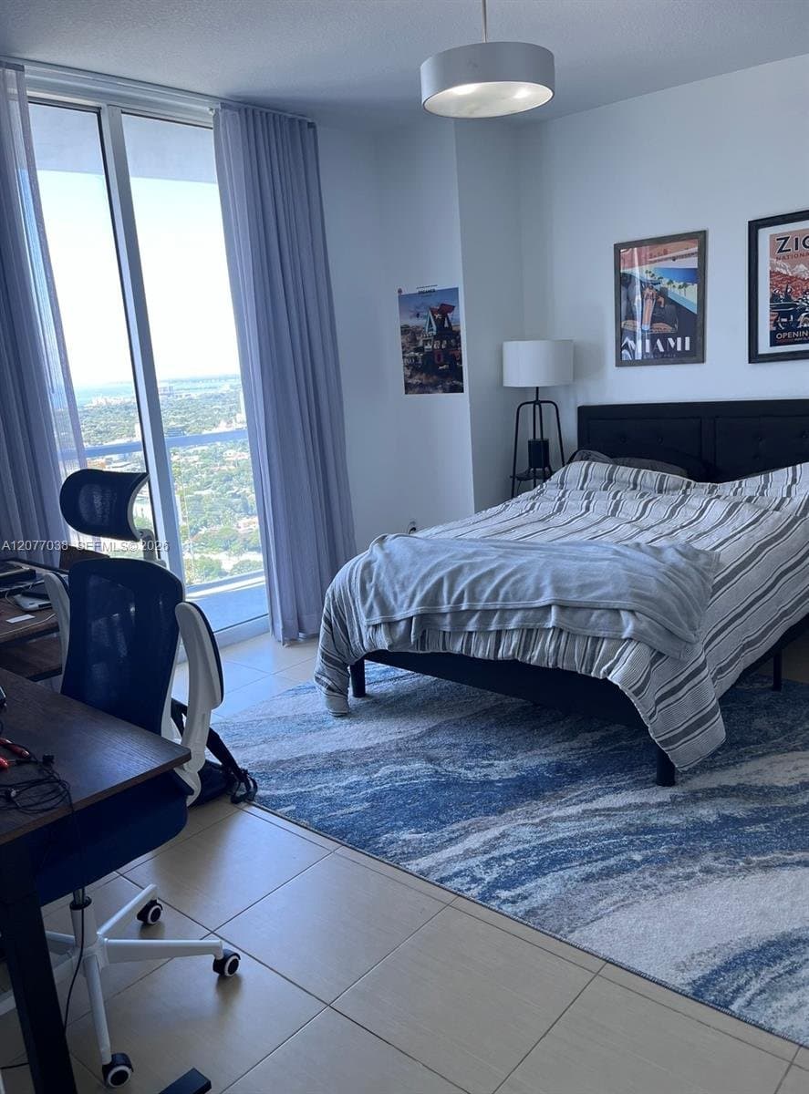 Miami Condo: 185 SW 7th St