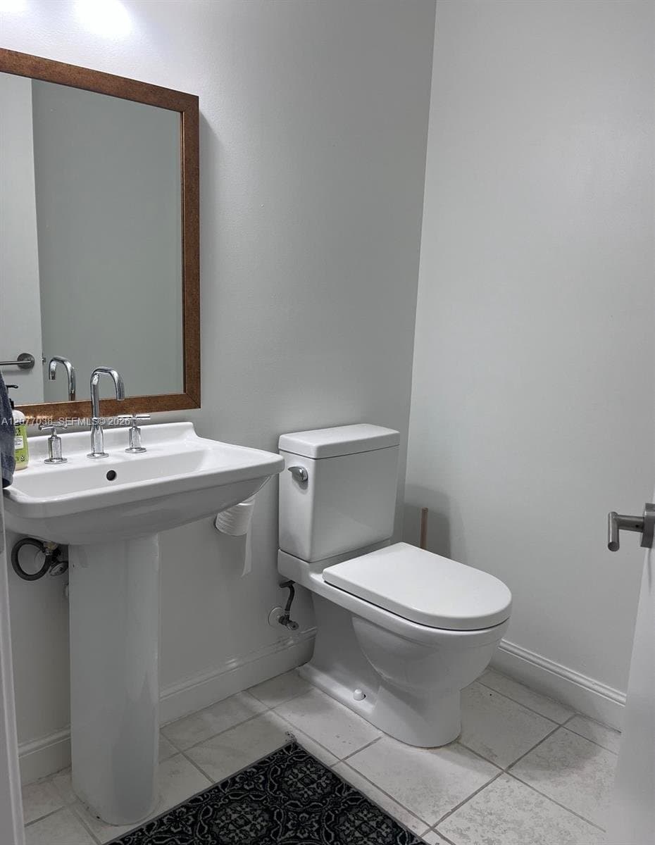 Miami Condo: 185 SW 7th St