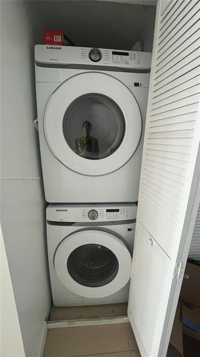 Miami Condo: 185 SW 7th St