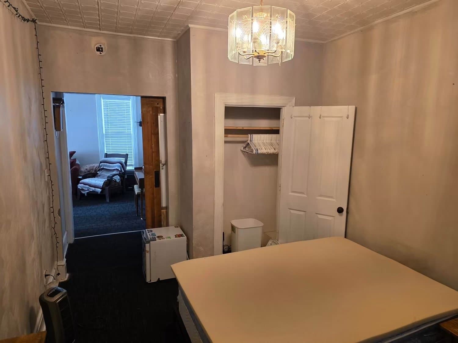 Leadville Single Room: 136 W 7th St