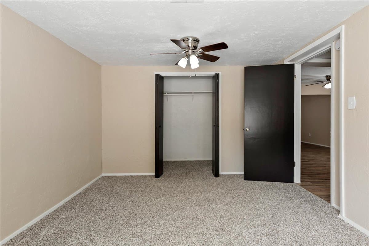 Lawton House: 118 NE Angus St