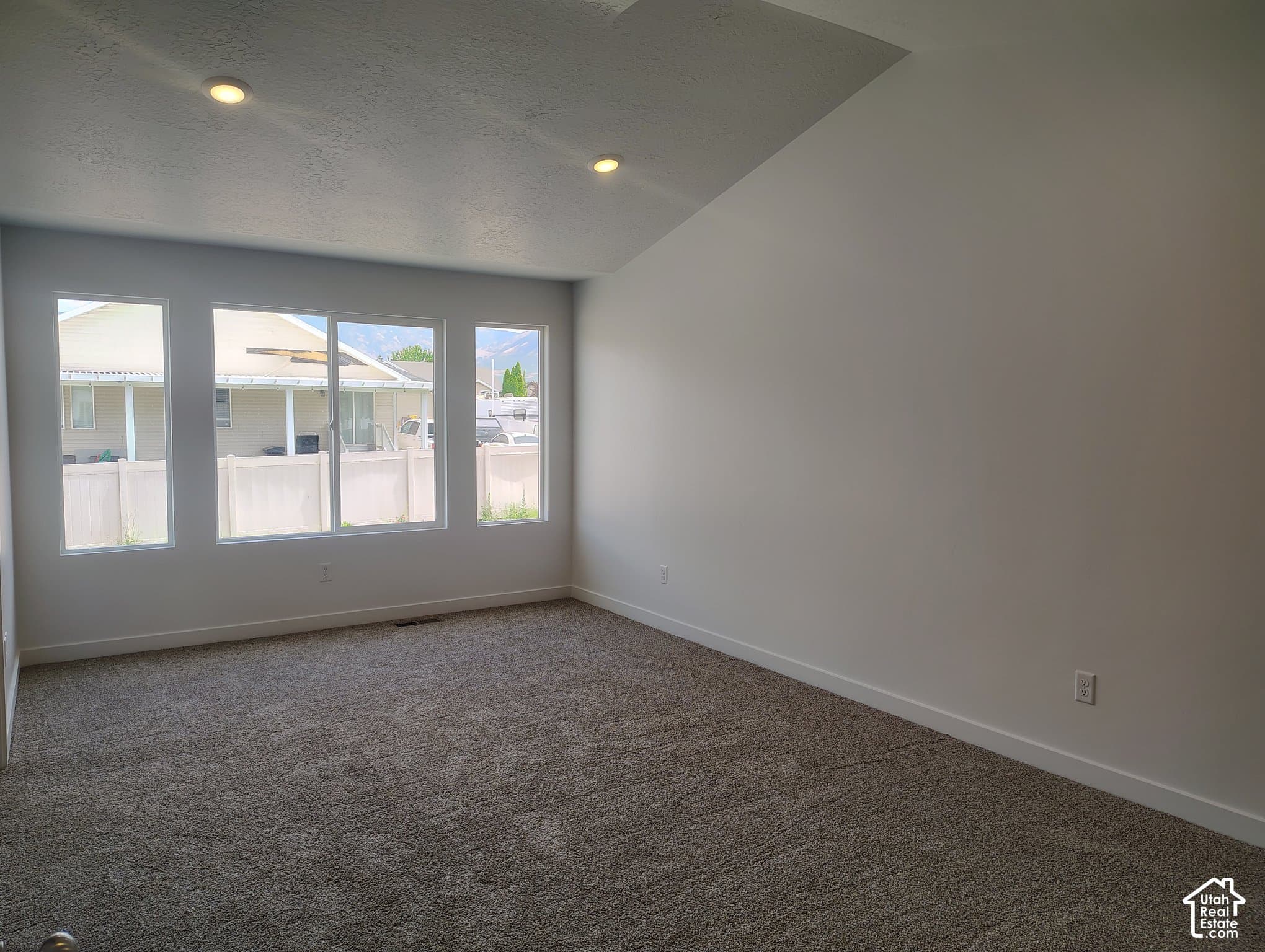 Tooele House: 2124 N 90 W