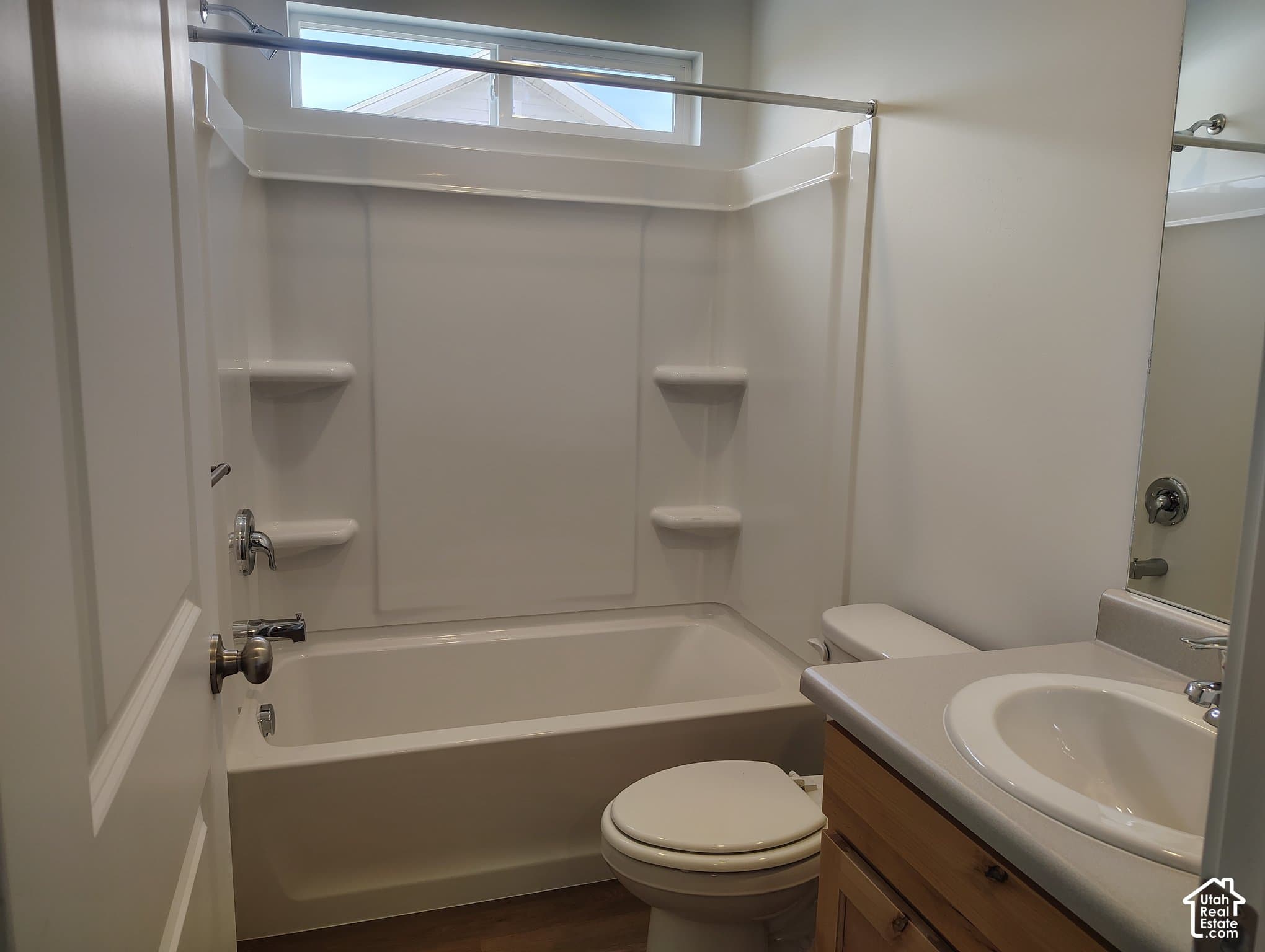 Tooele House: 2124 N 90 W