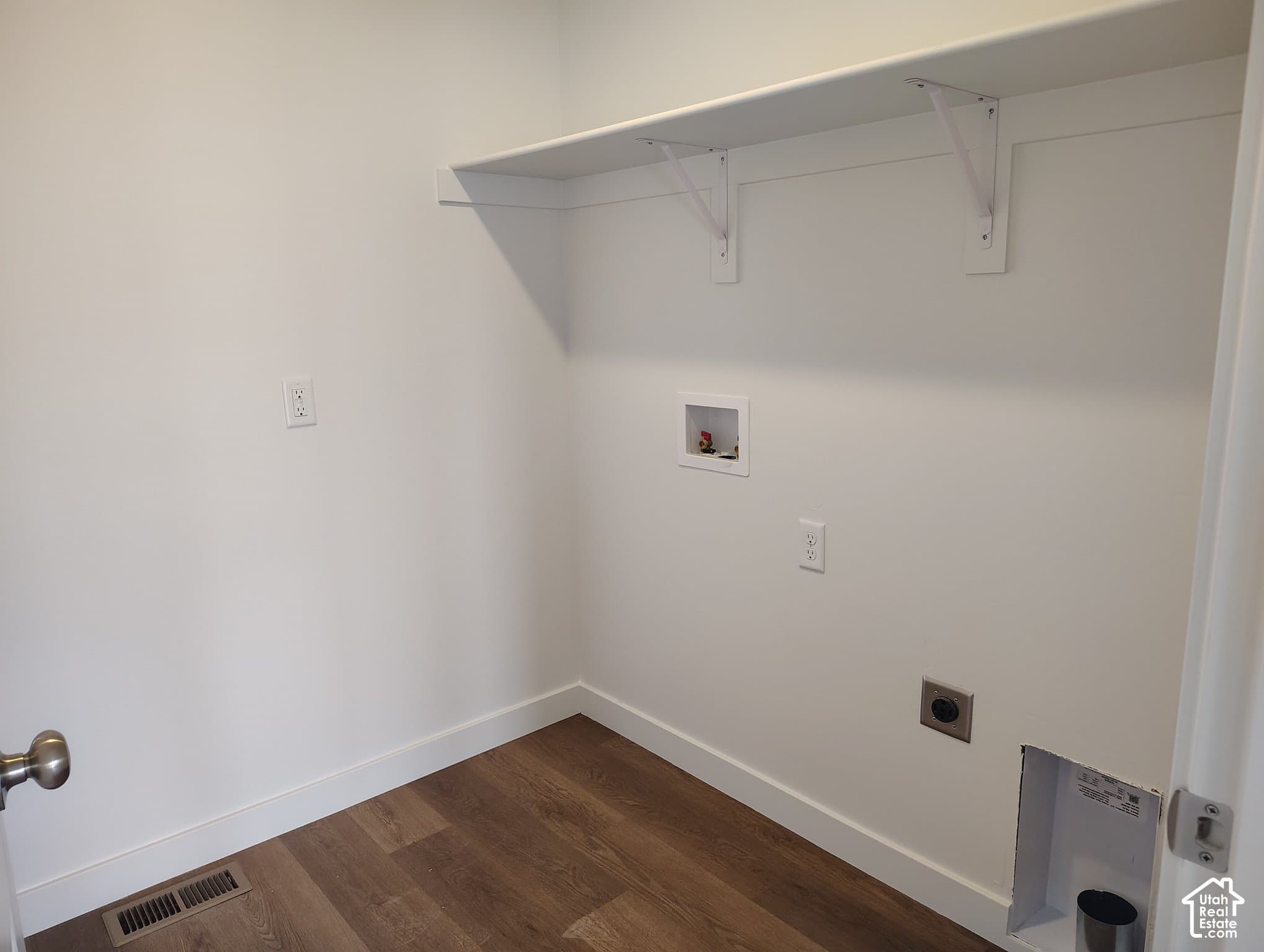 Tooele House: 2124 N 90 W