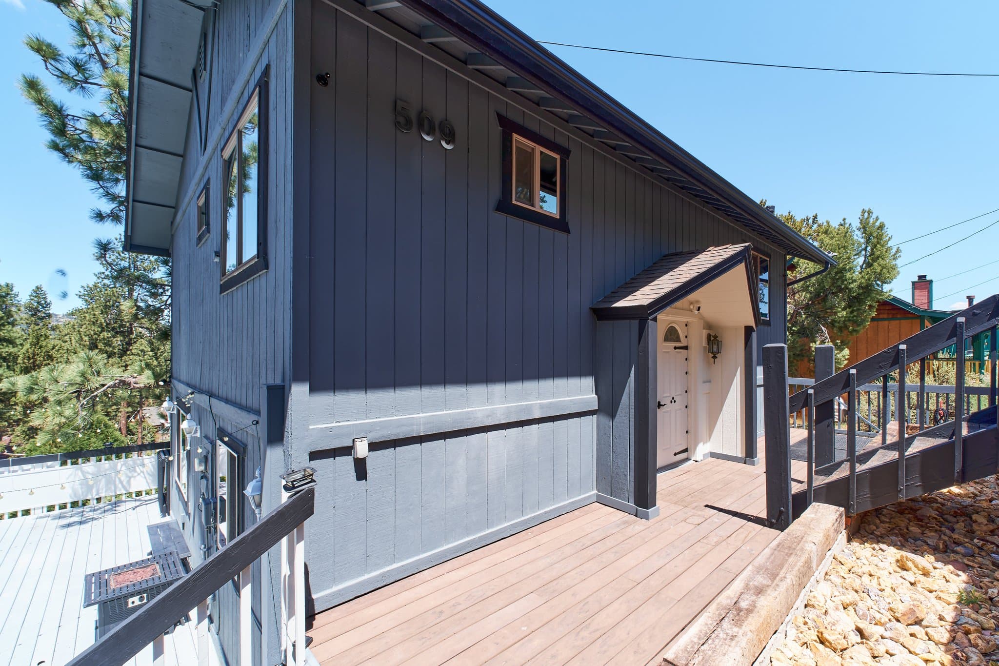 Big Bear City House: 509 Wallace Ln