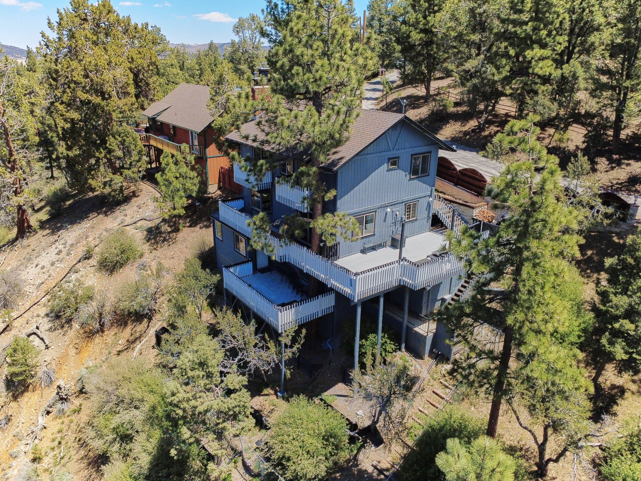 Big Bear City House: 509 Wallace Ln