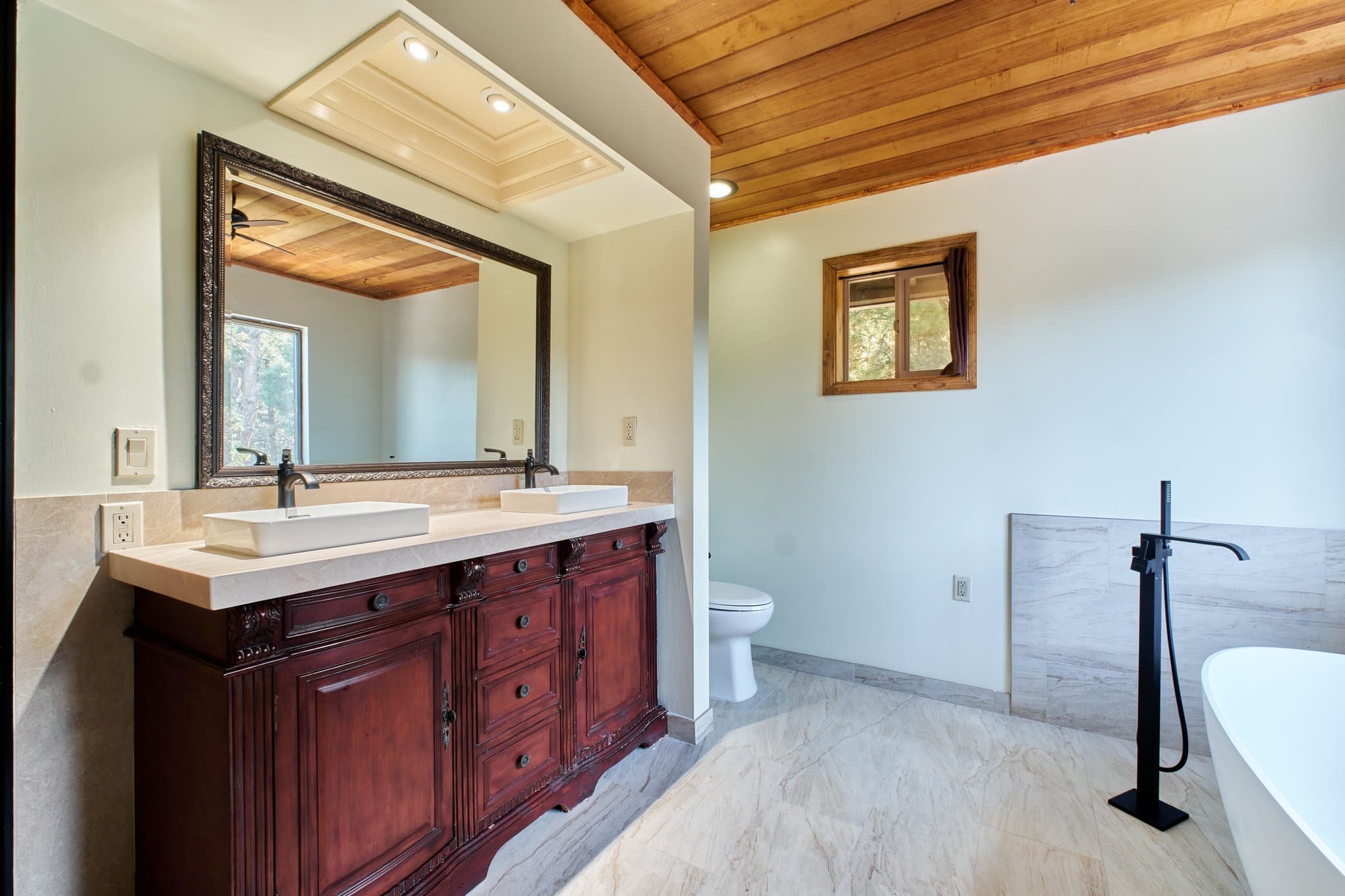 Big Bear City House: 509 Wallace Ln
