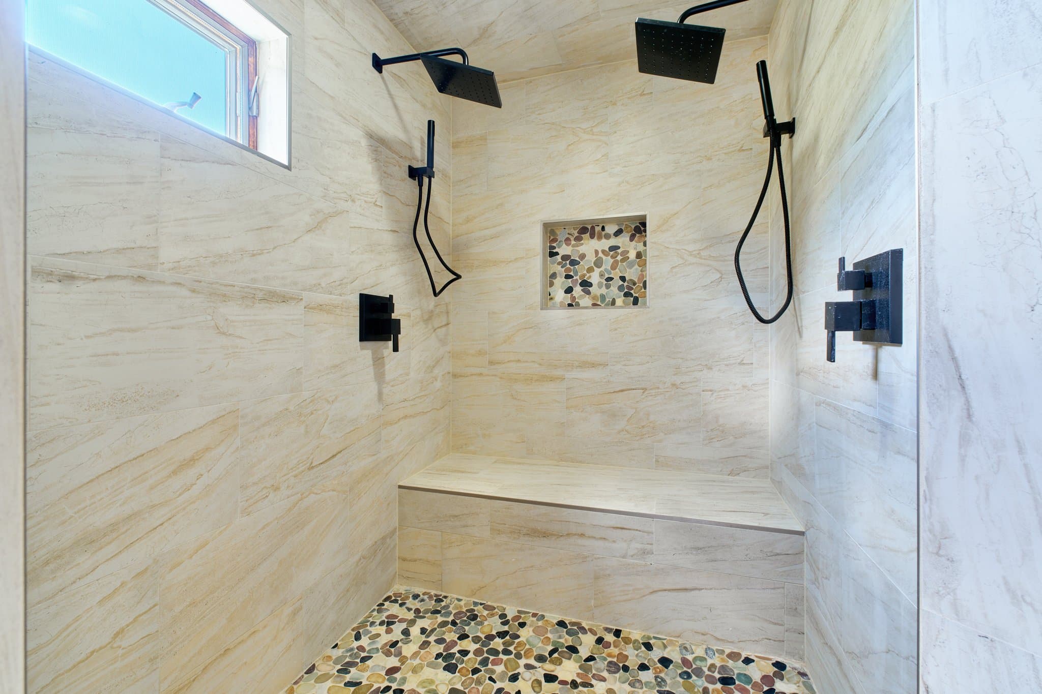 Big Bear City House: 509 Wallace Ln