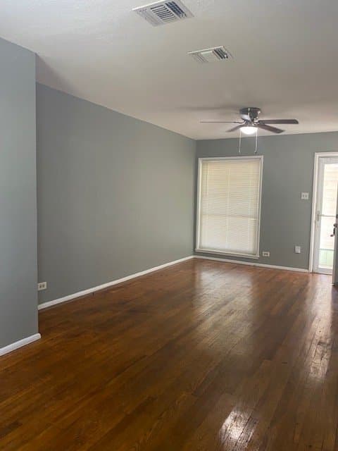 San Antonio House: 2445 Cincinnati Ave
