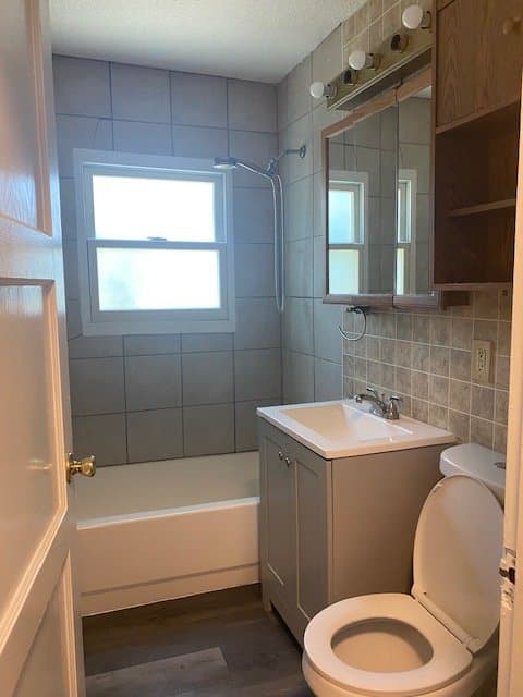 San Antonio House: 2445 Cincinnati Ave