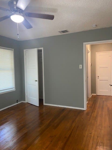 San Antonio House: 2445 Cincinnati Ave