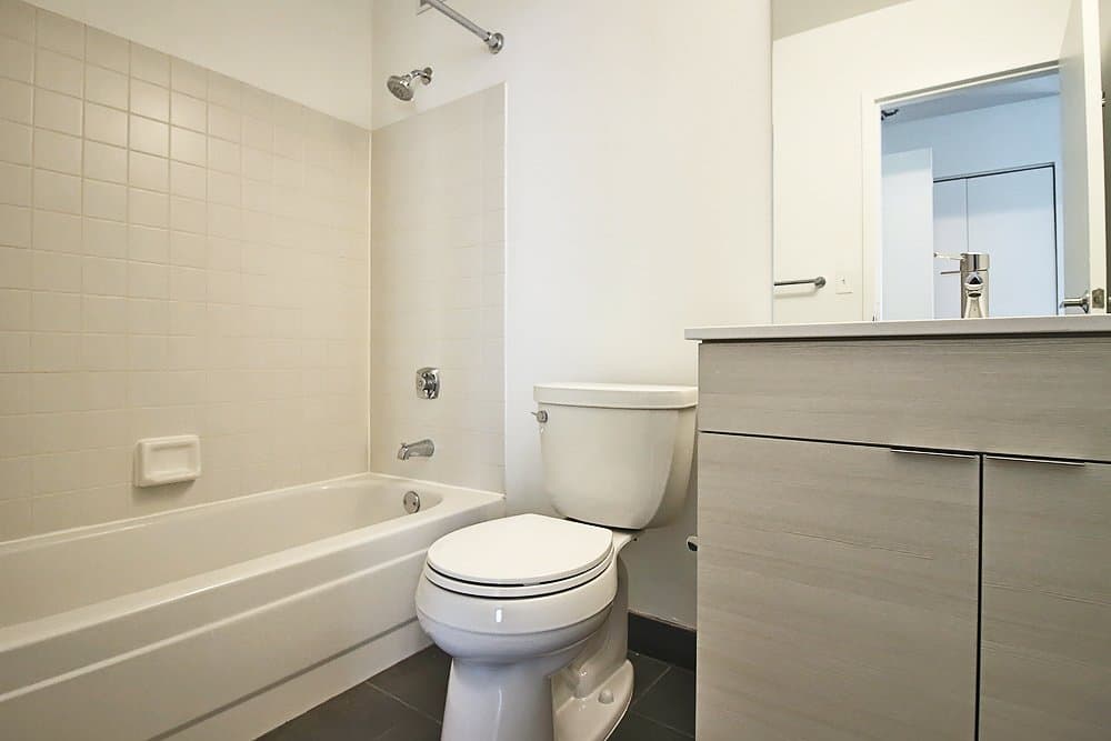 Chicago Condo: 405 East Ontario Street