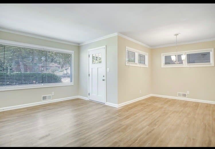 Toledo House: 2730 104th St