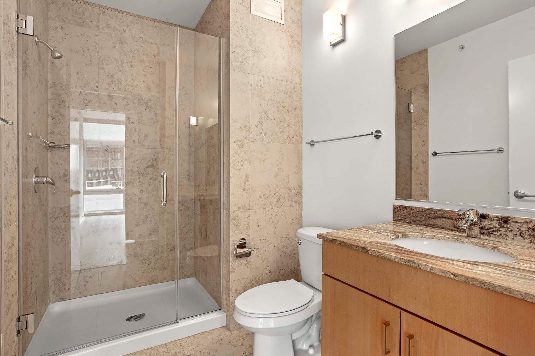 Chicago Condo: 201 E Ontario St