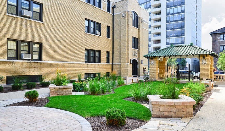 Chicago Condo: 937 West Cuyler Avenue