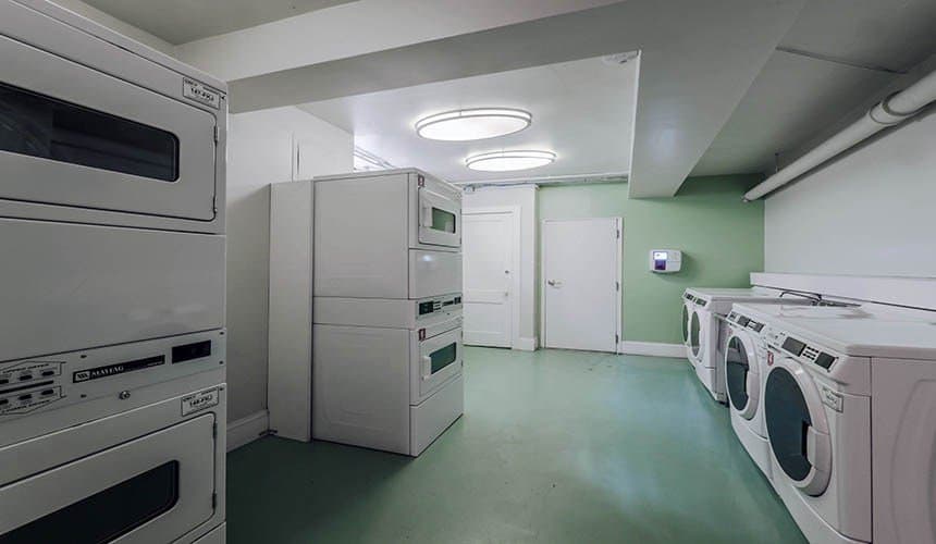 Chicago Condo: 937 West Cuyler Avenue
