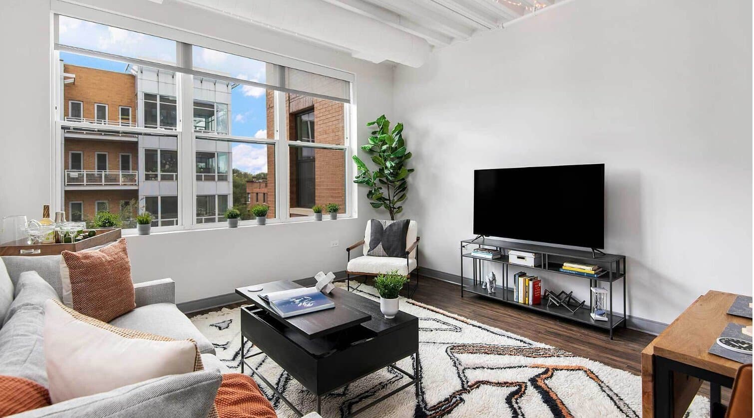 Chicago Condo: 3915 North Sheridan Road