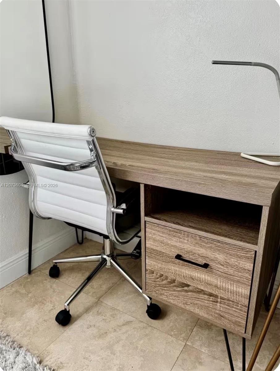 Miami Condo: 4600 SW 67th Ave