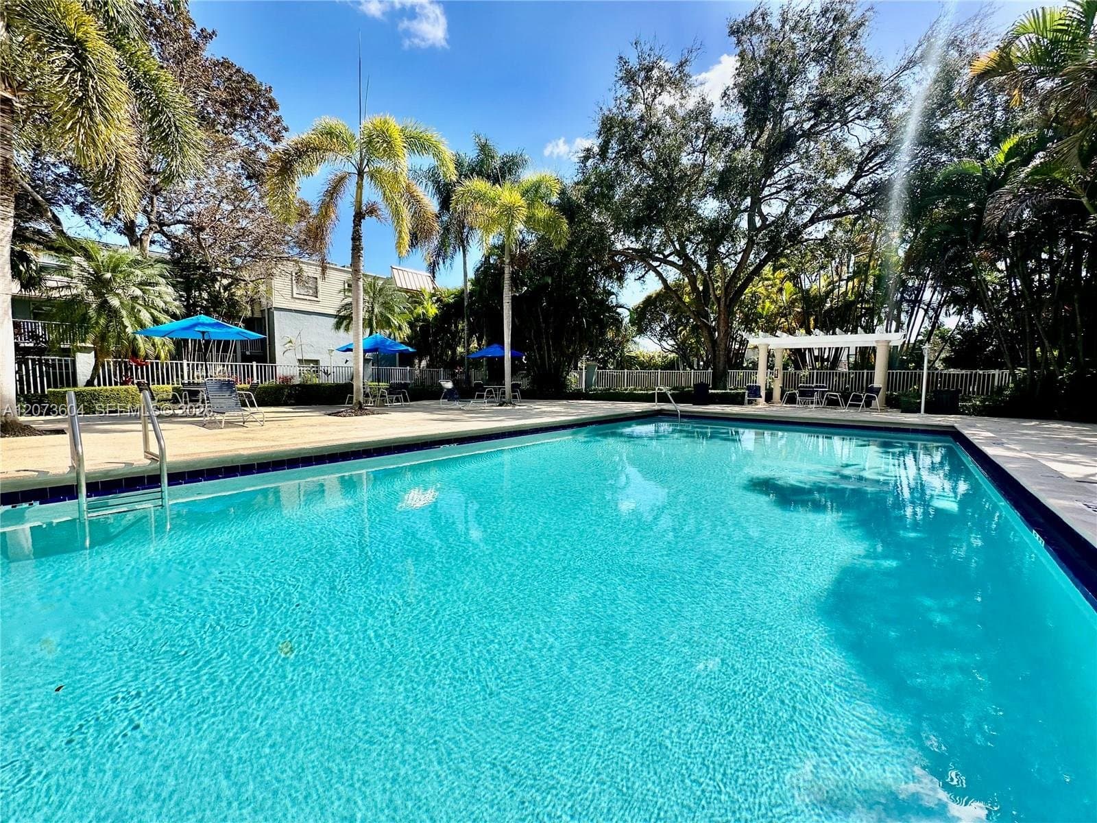 Miami Condo: 4600 SW 67th Ave