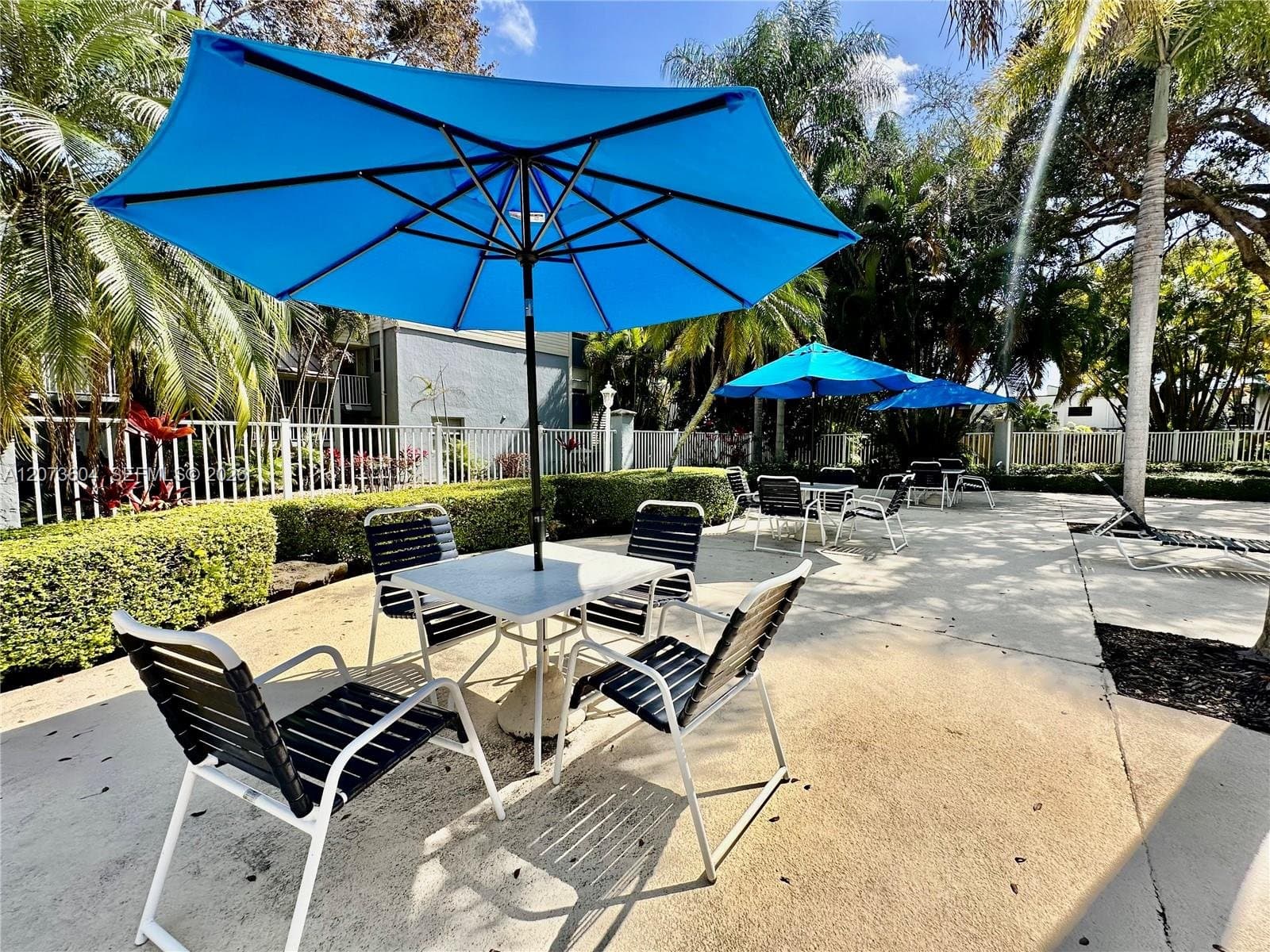 Miami Condo: 4600 SW 67th Ave