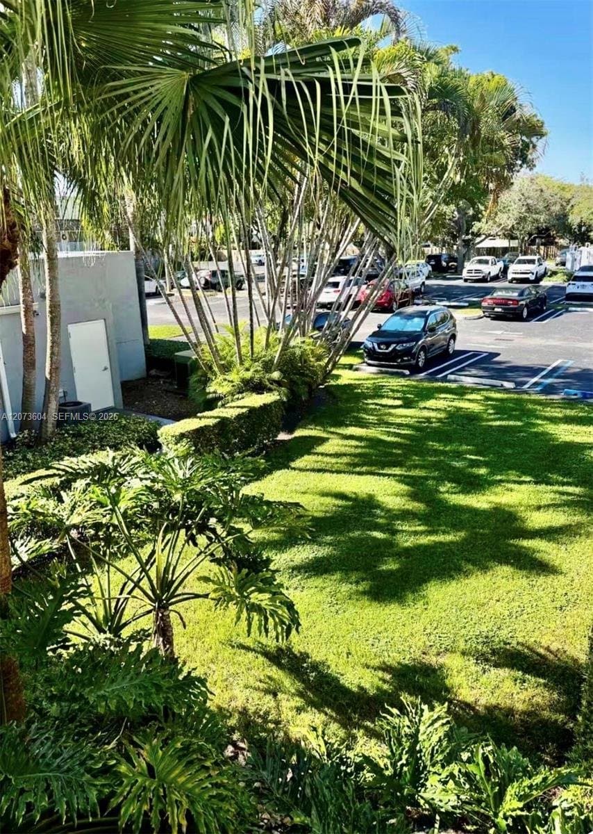 Miami Condo: 4600 SW 67th Ave