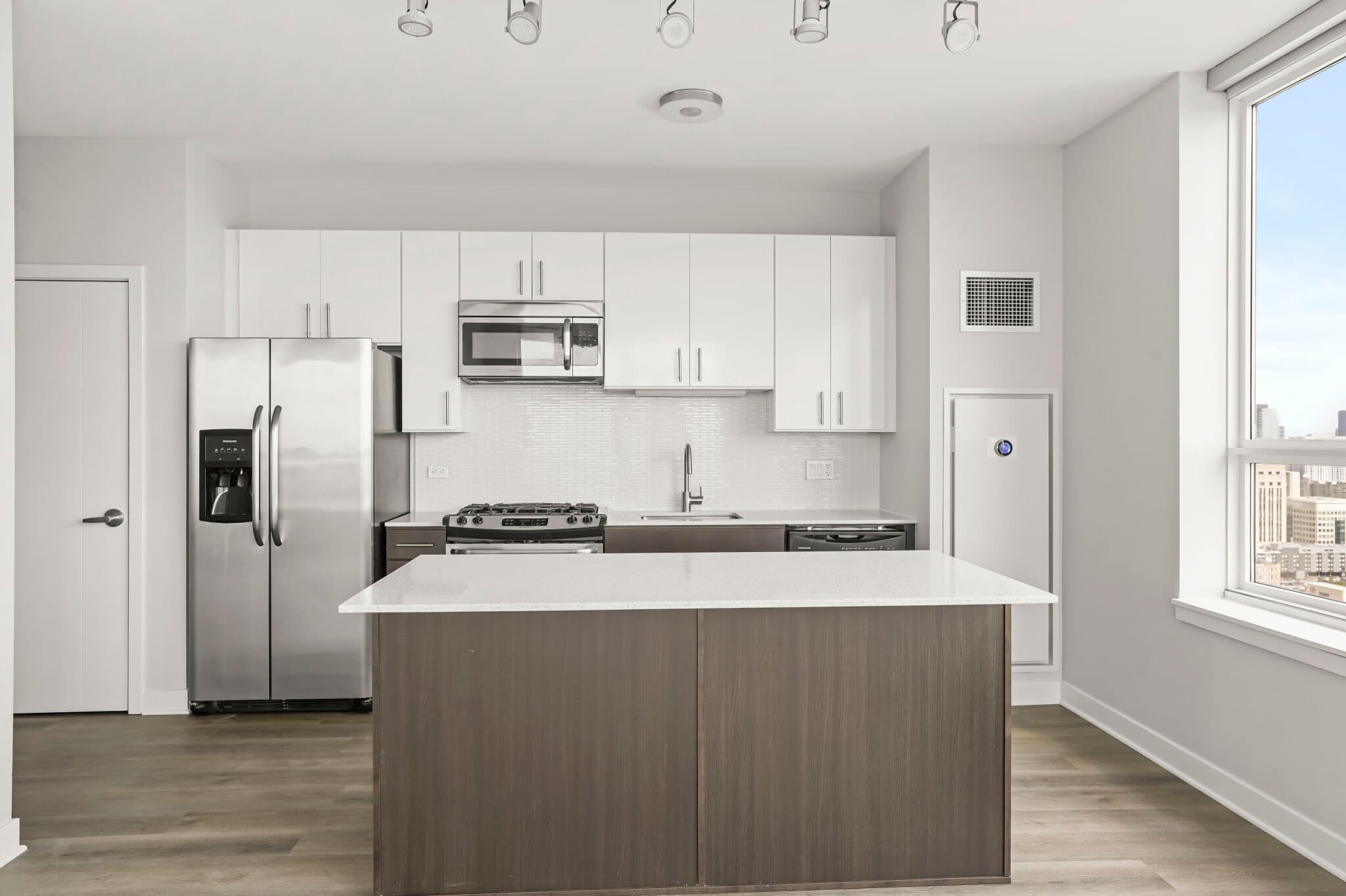 Chicago Condo: 208 South Halsted Street
