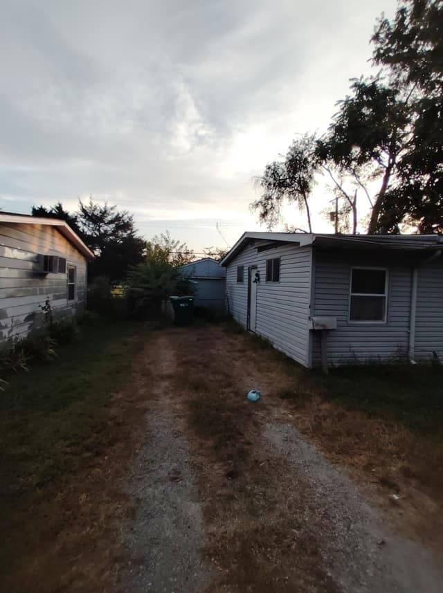 Cahokia House: 1106 St Michael Dr