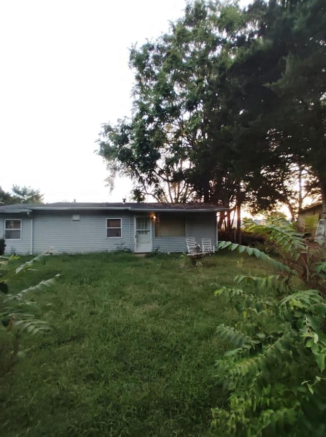Cahokia House: 1106 St Michael Dr