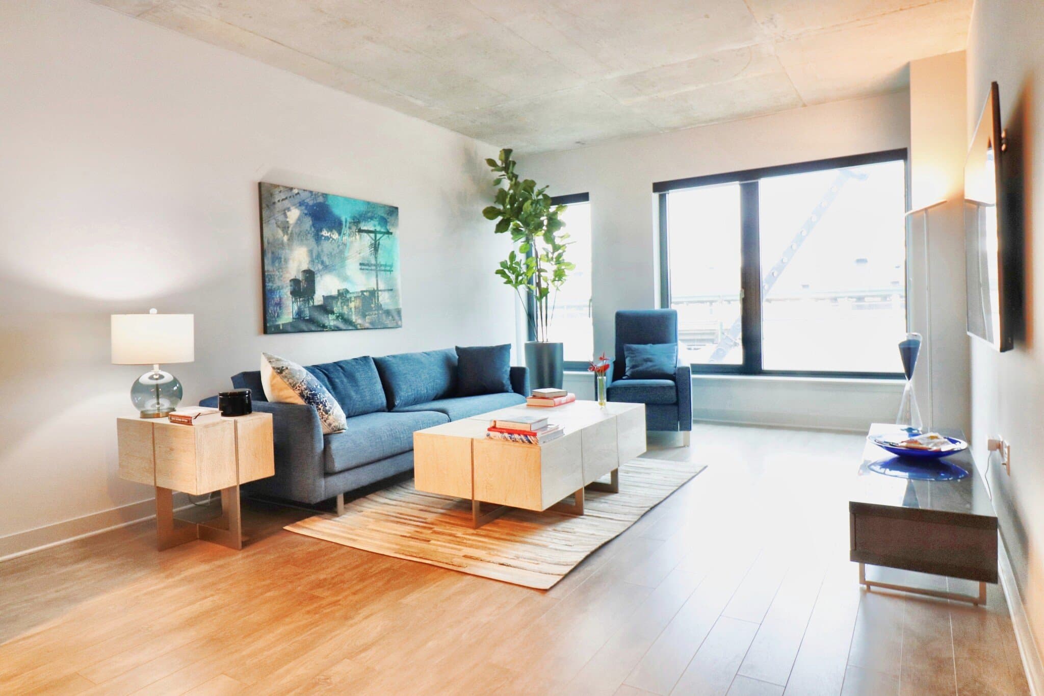 Chicago Condo: 1052 W Waveland Ave