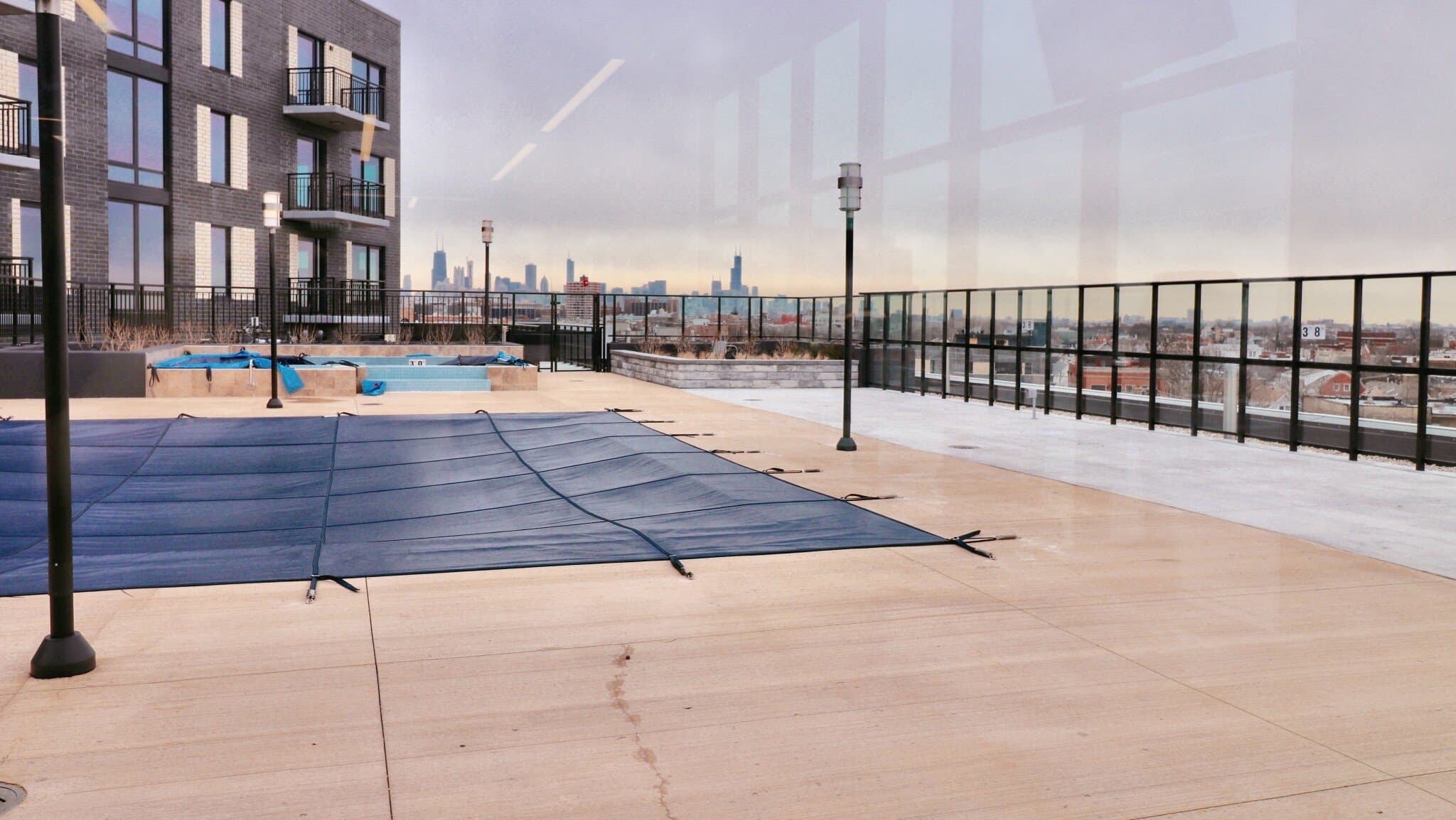Chicago Condo: 1052 W Waveland Ave
