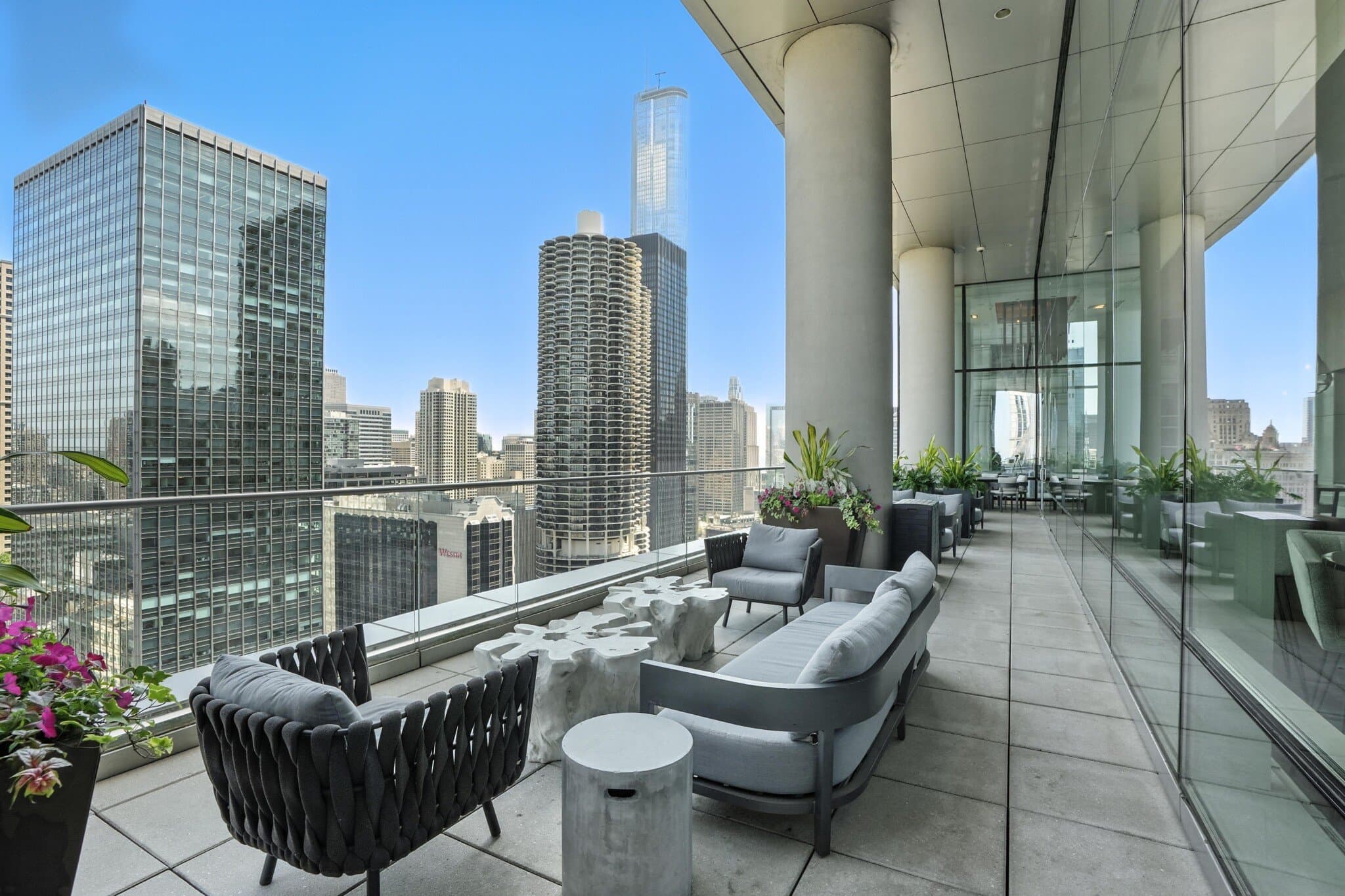 Chicago Condo: 223 N La Salle St