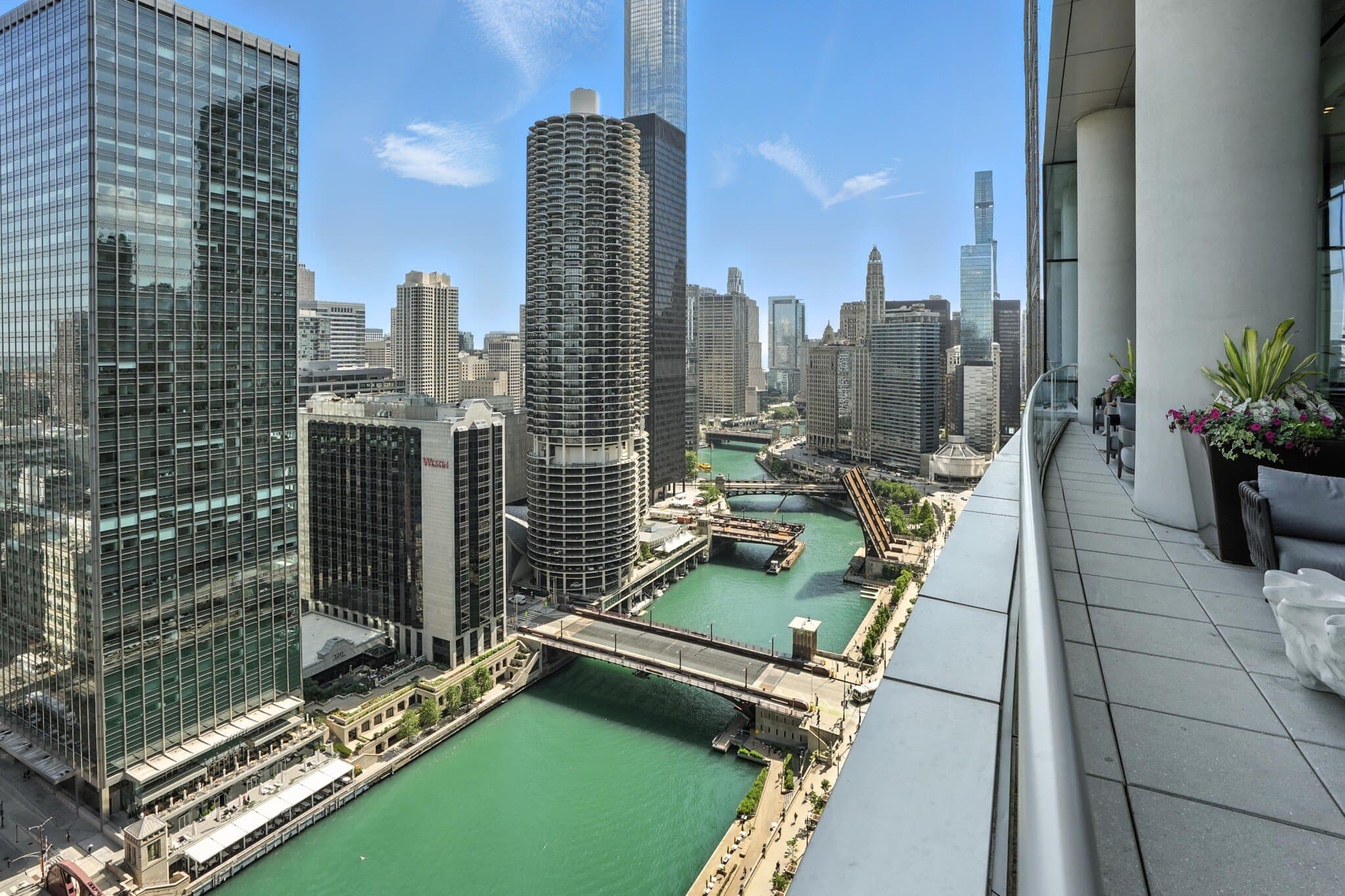 Chicago Condo: 223 N La Salle St