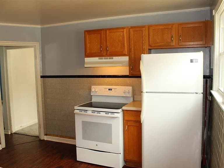 Machesney Park House: 808 Superior Ave