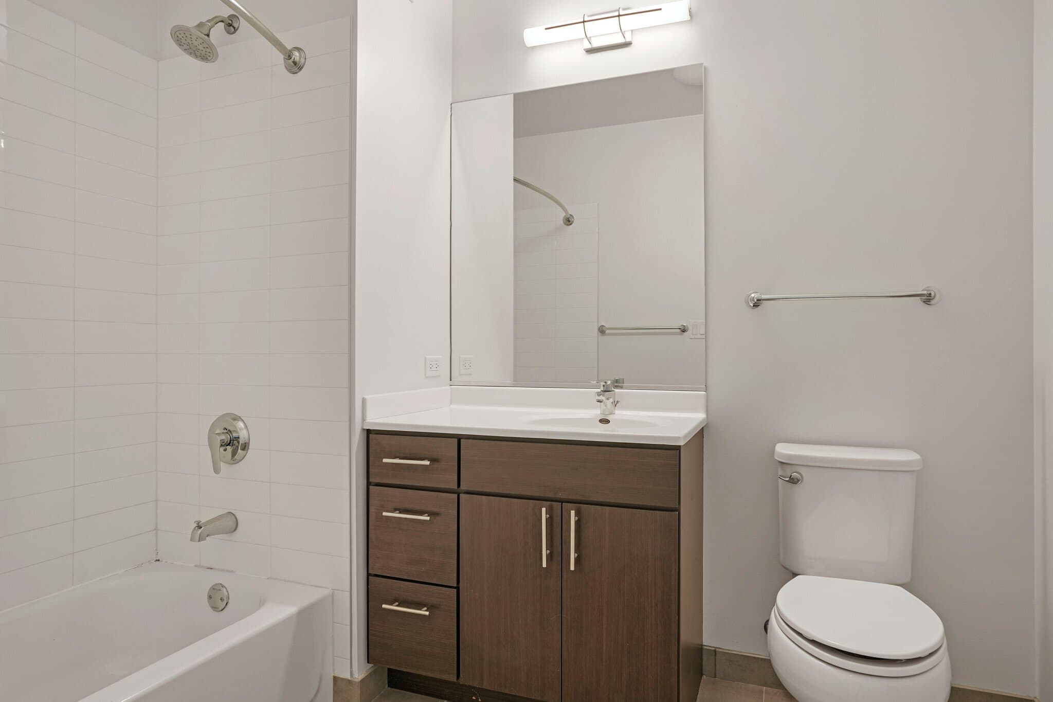Chicago Condo: 224 W Huron St