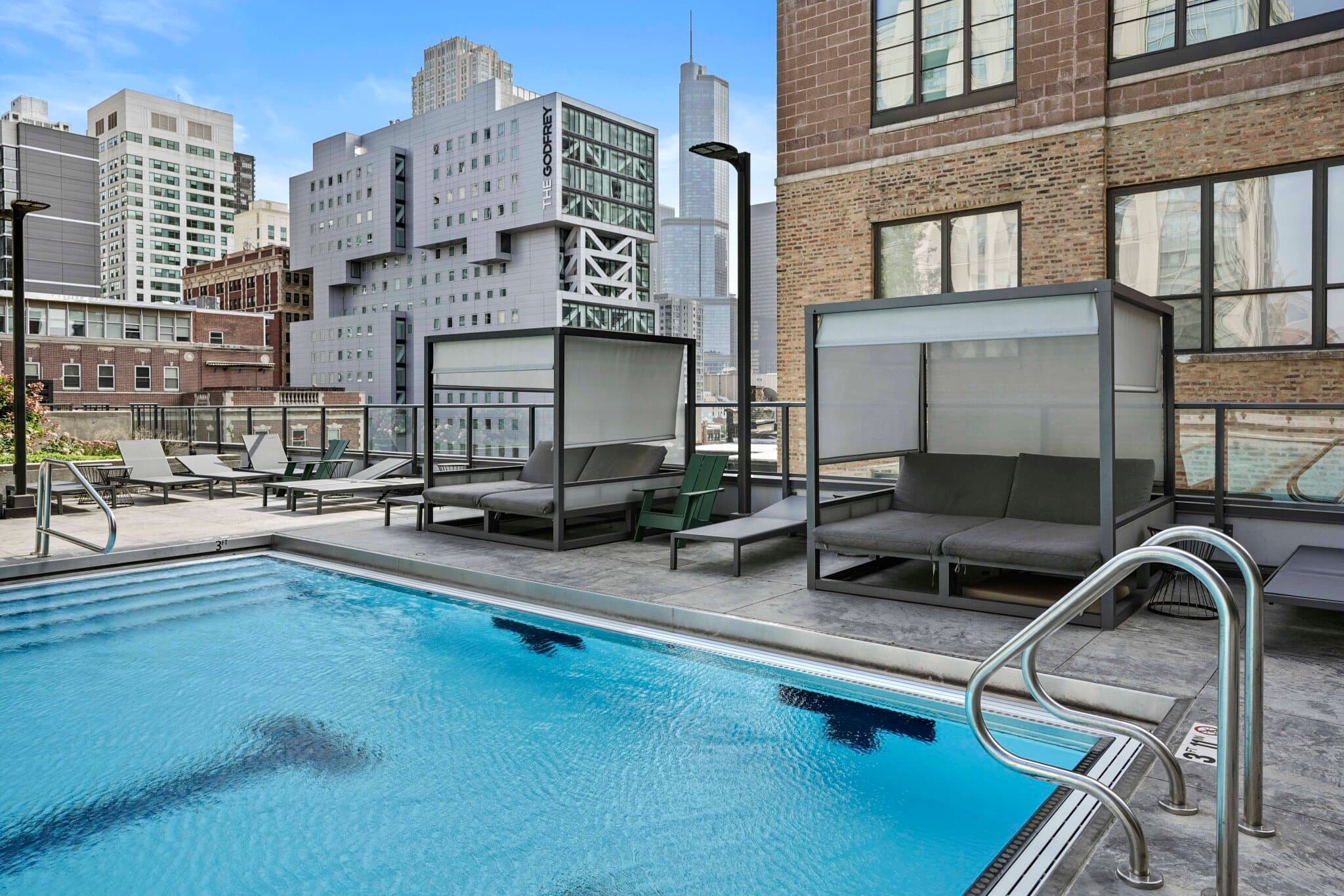 Chicago Condo: 224 W Huron St