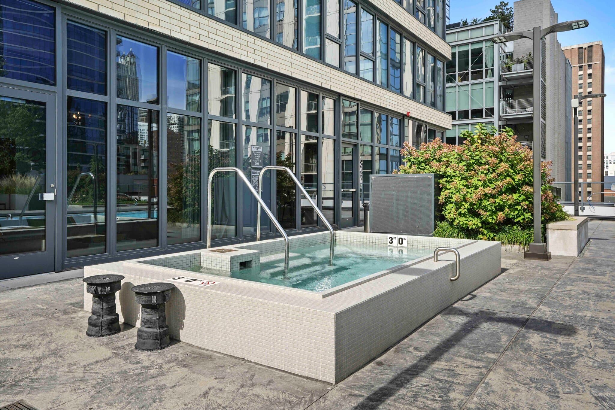 Chicago Condo: 224 W Huron St