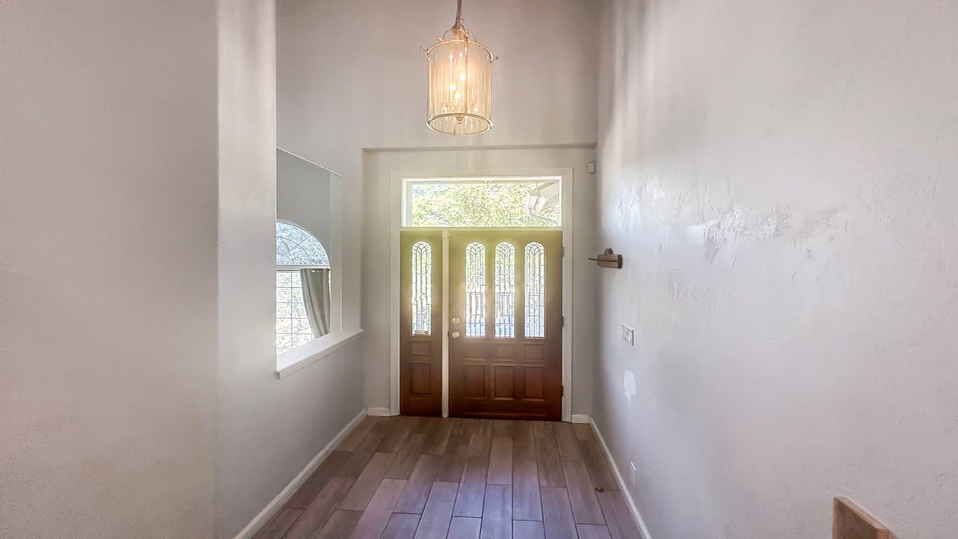 North Fork House: 34914 Sneezeweed Ln