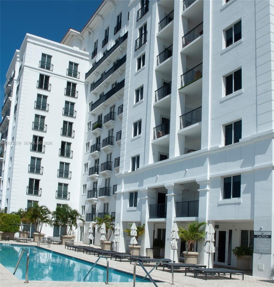 Coral Gables Condo: 10 Aragon Ave