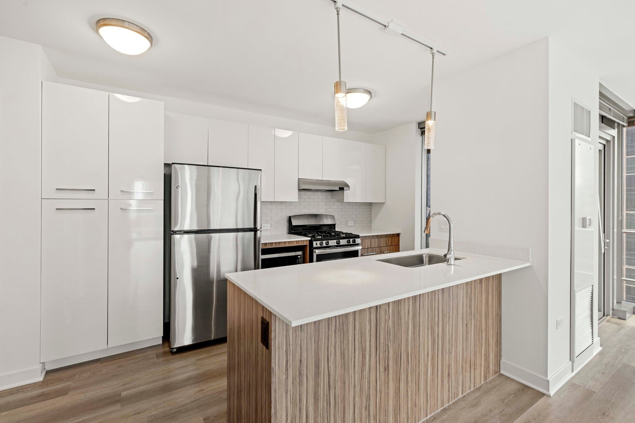 Chicago Condo: 208 North Canal Street