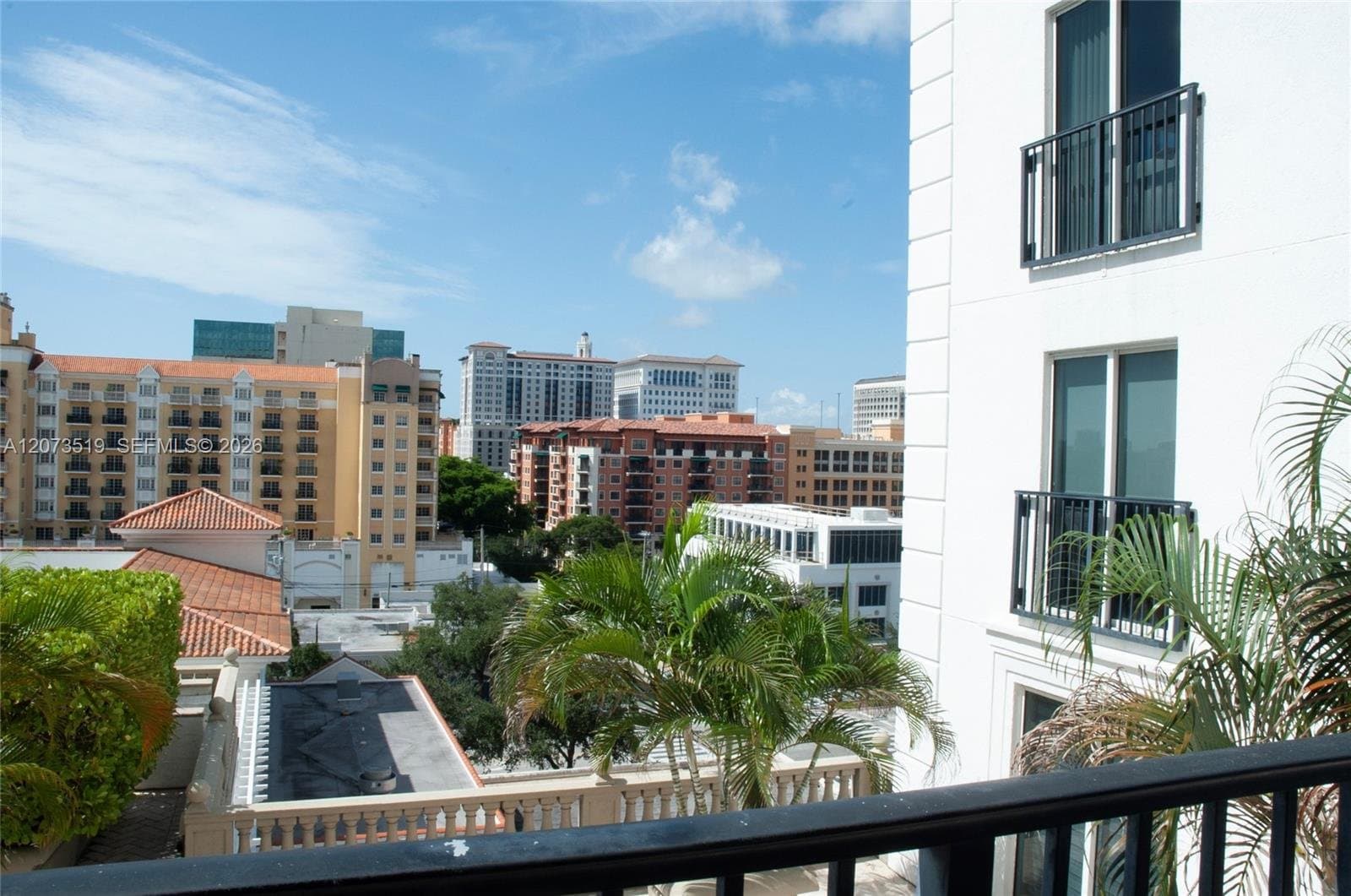 Coral Gables Condo: 10 Aragon Ave