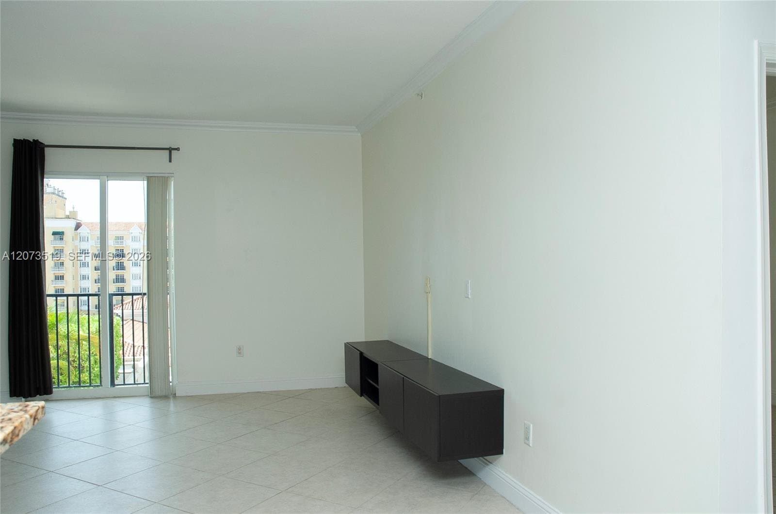 Coral Gables Condo: 10 Aragon Ave