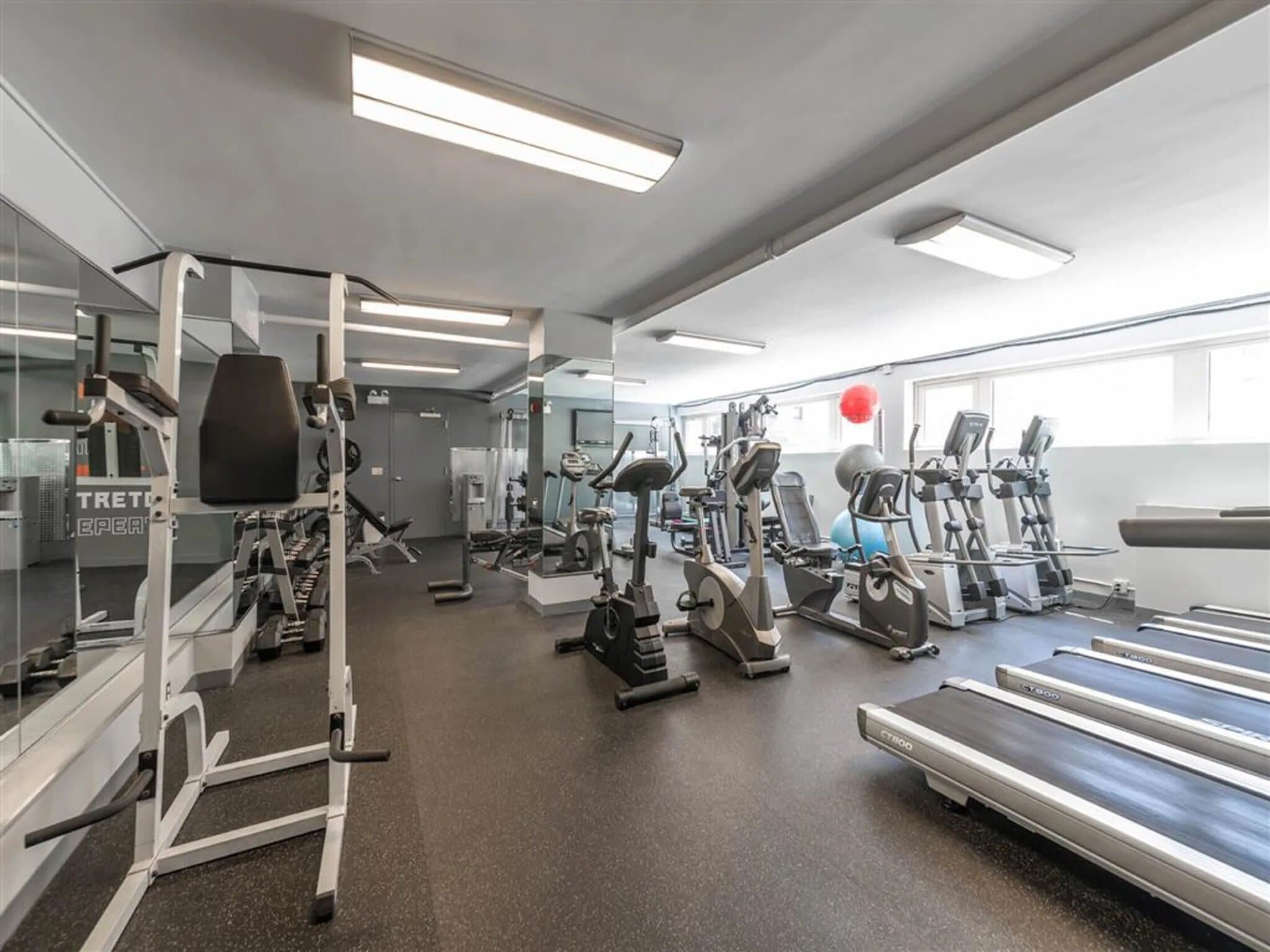 Chicago Condo: 2900 N Lake Shore Dr