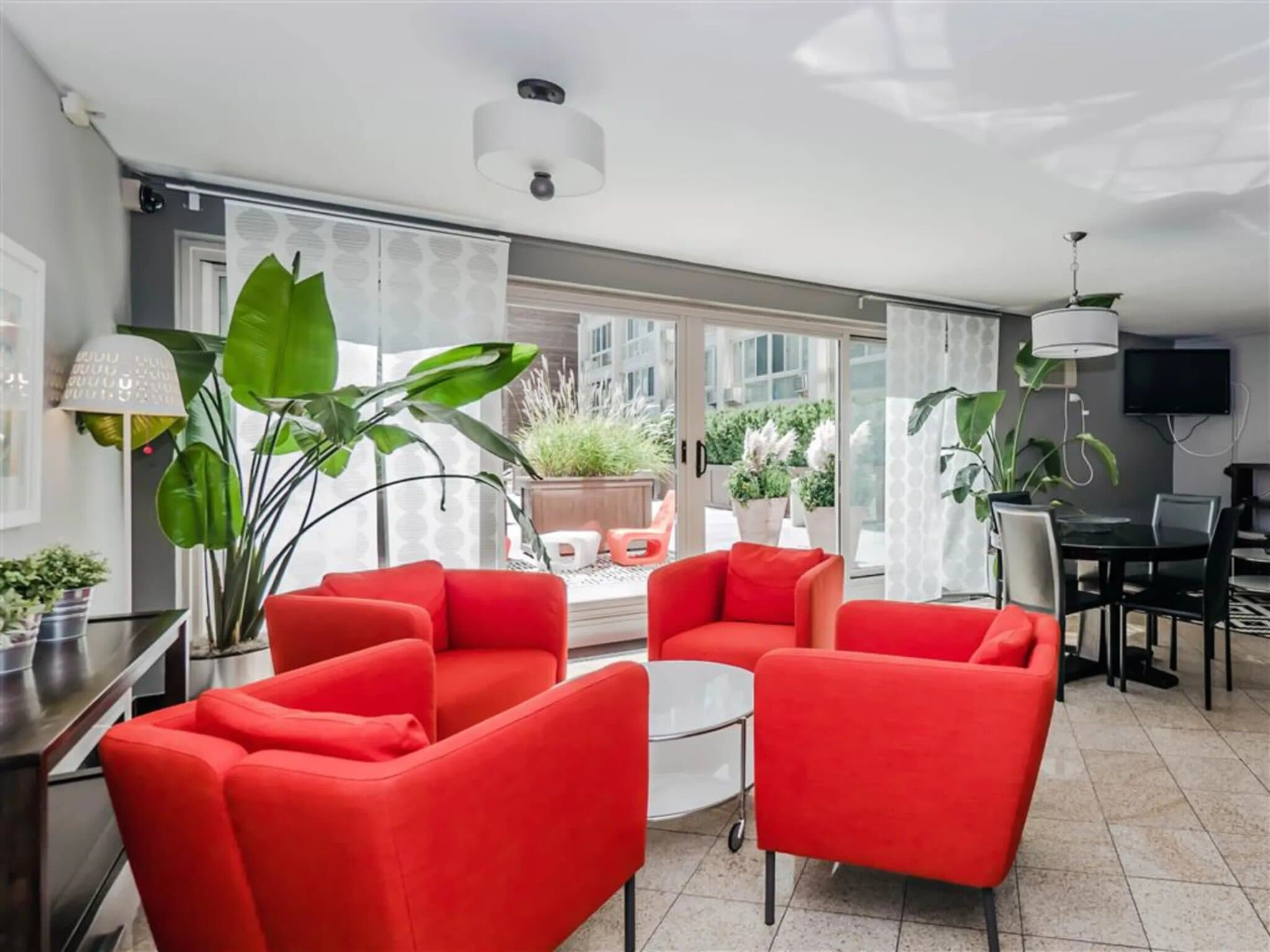 Chicago Condo: 2900 N Lake Shore Dr