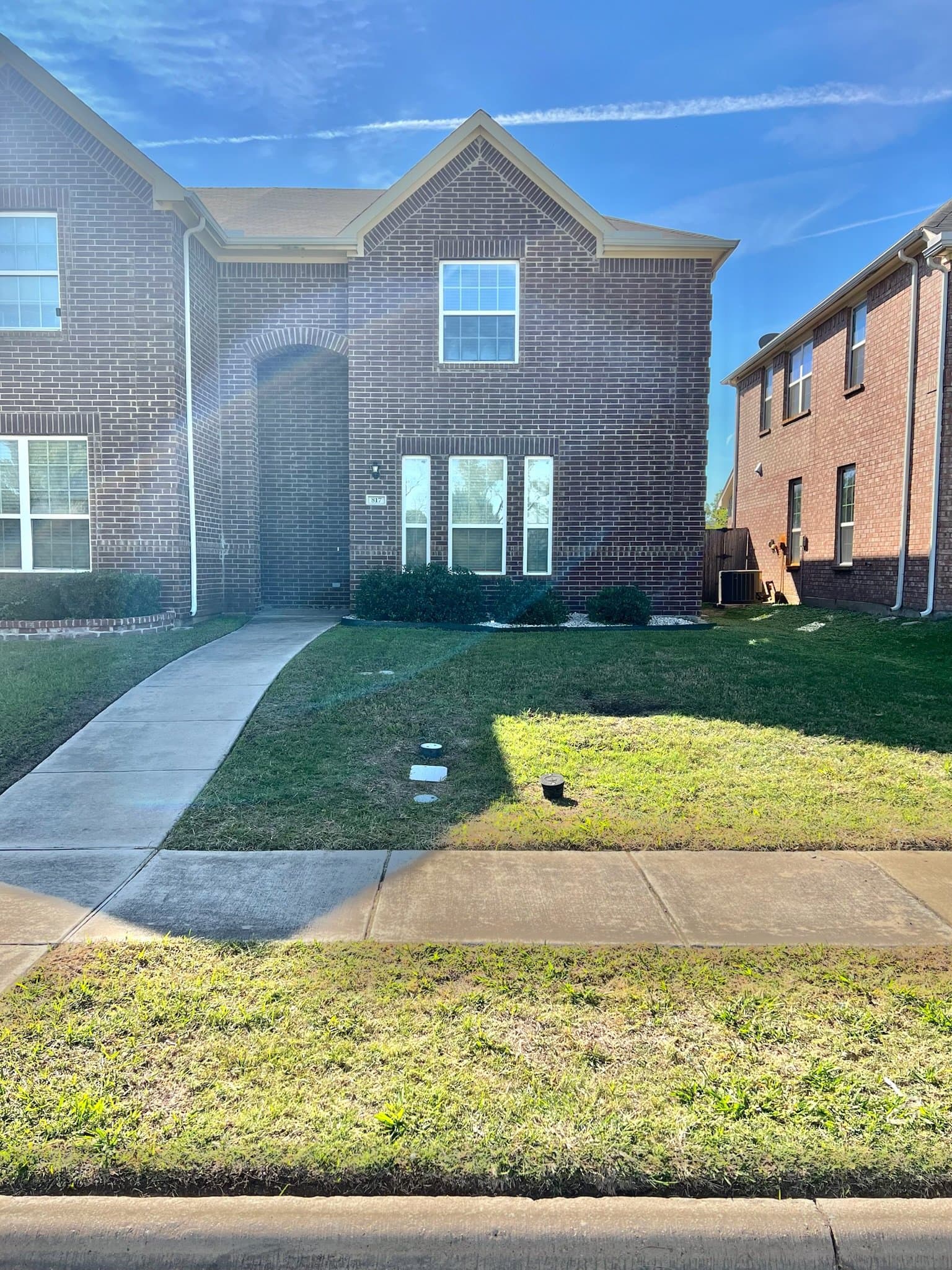 Grand Prairie Townhome: 817 Jamie Dr