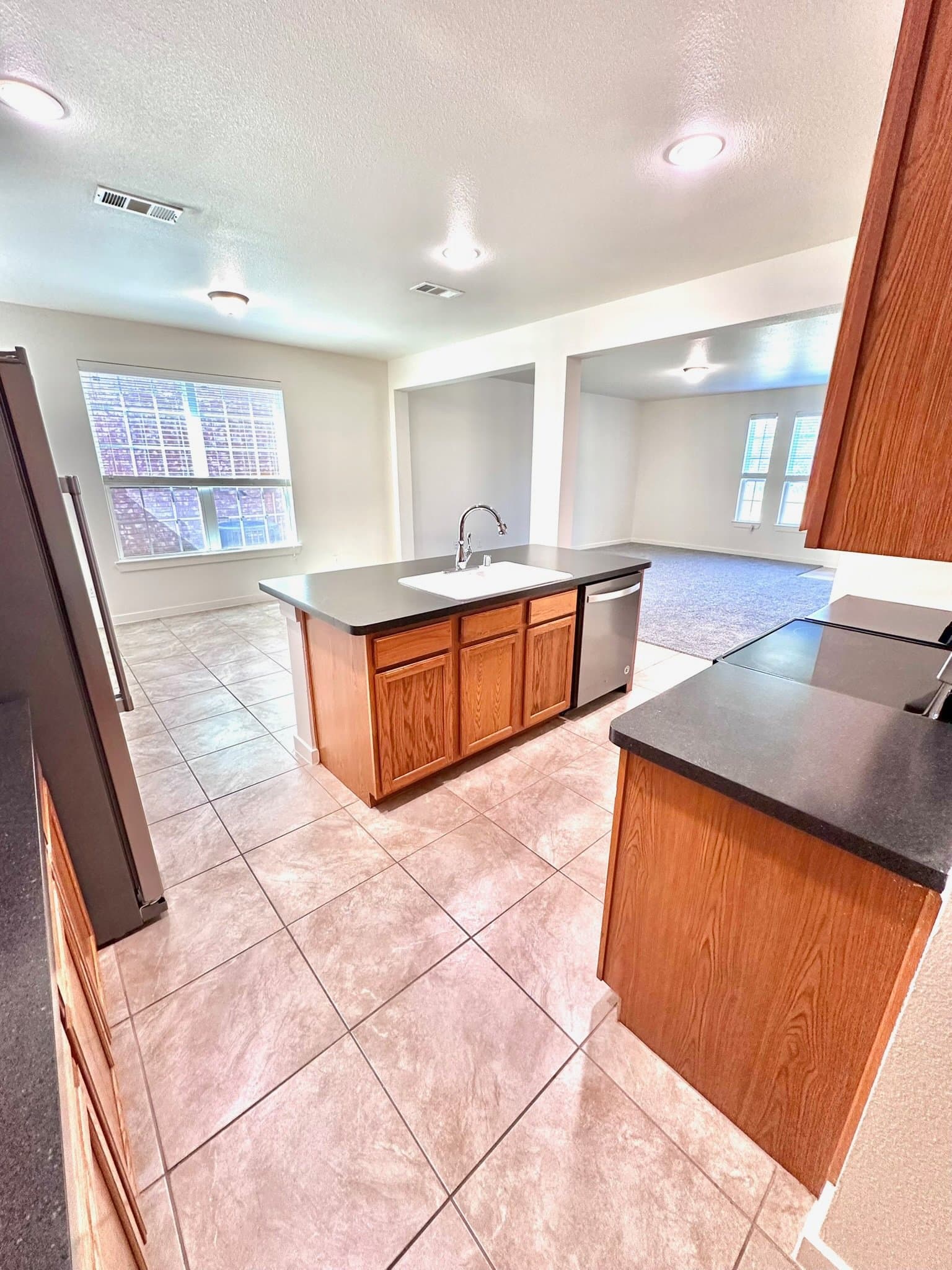 Grand Prairie Townhome: 817 Jamie Dr